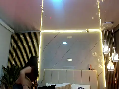 Lyra Black  online show from 21, 12, 2025