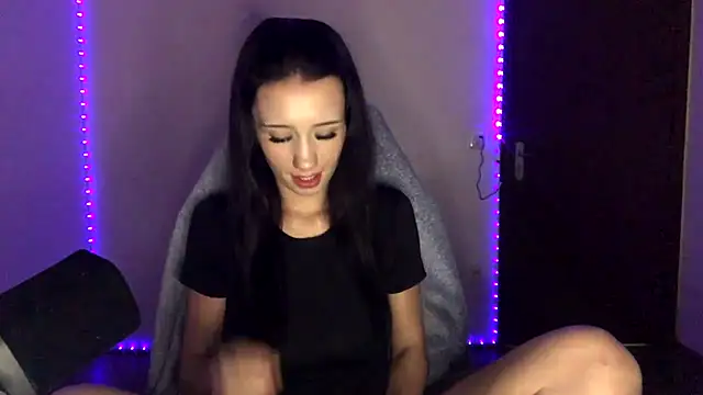 ellienymph online show from 1, 3, 2026