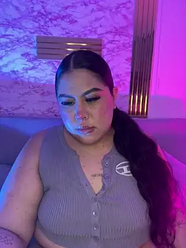 Mia Carters online show from 12, 5, 2026