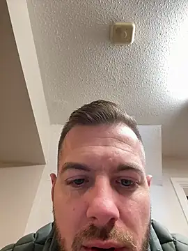 Snapshot of cheekycherryx chatting on 13, 12, 2025 cheekycherryx online show from 13, 12, 2025