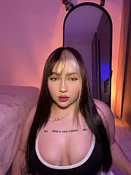 Daniela ruizz online show from 14, 6, 2026