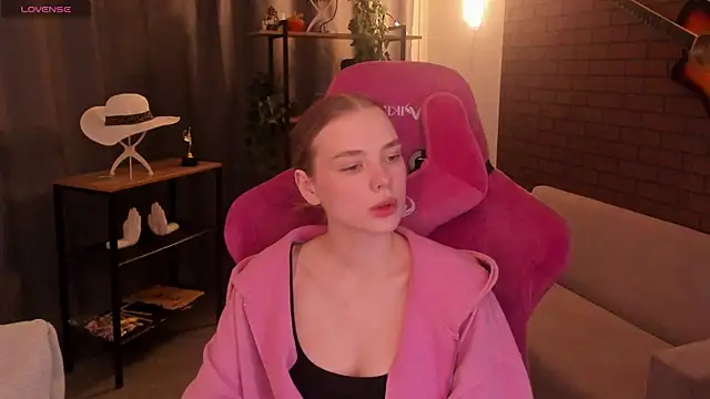 BellaHaadiid online show from 22, 12, 2025