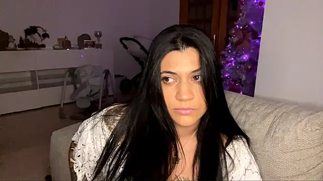 Snapshot of AlphaCasile chatting on 17, 12, 2025 AlphaCasile online show from 17, 12, 2025