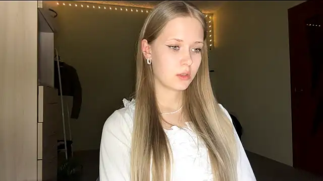 ZaidaSchwarten online show from 2, 2, 2026