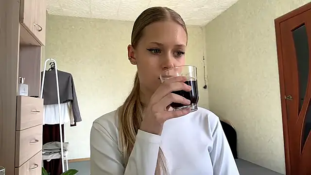 ZaidaSchwarten online show from 17, 3, 2026