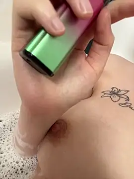 hollyxxx12 online show from 23, 3, 2026