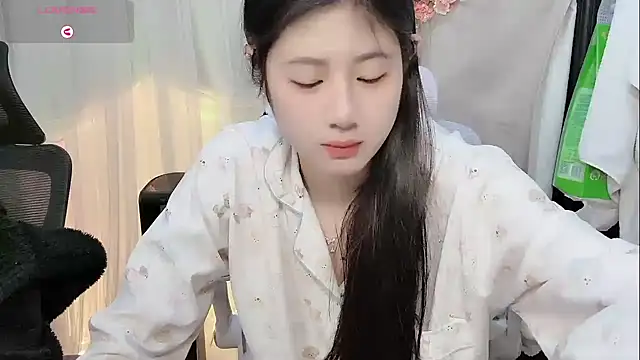 Yvonne-07 online show from 15, 1, 2026