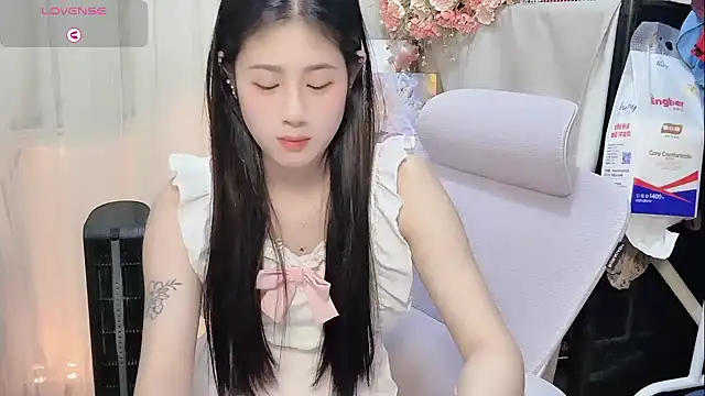 Yvonne-07 online show from 19, 3, 2026