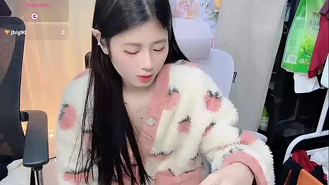 Yvonne-07 online show from 21, 12, 2025