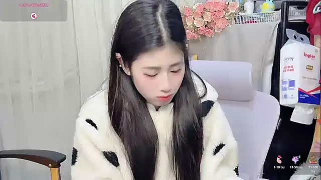 Snapshot of Yvonne-07 chatting on 26, 2, 2026 Yvonne-07 online show from 26, 2, 2026