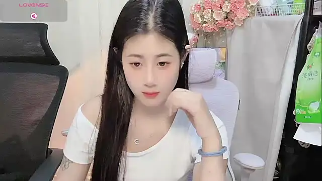 Yvonne-07 online show from 3, 4, 2026