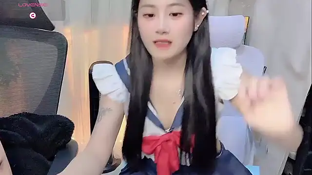 Yvonne-07 online show from 18, 12, 2025