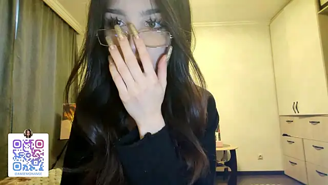 Qwami Amie online show from 11, 1, 2026