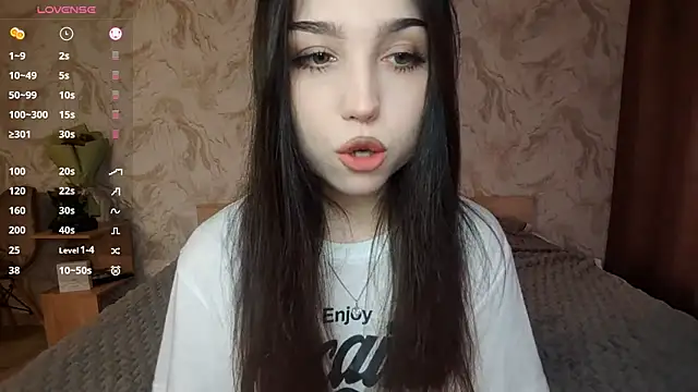 Qwami Amie online show from 8, 4, 2026