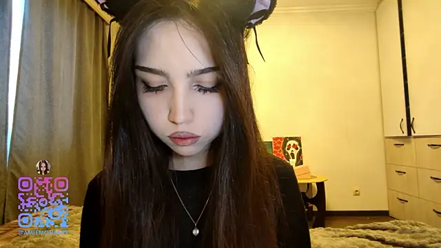 Qwami Amie online show from 10, 2, 2026