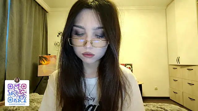 Qwami Amie online show from 12, 1, 2026