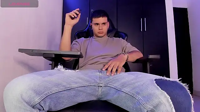 Liam Mateo online show from 28, 4, 2026