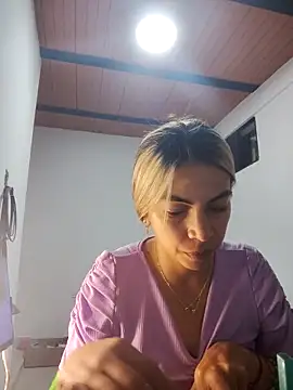 Evangeline Bonnet online show from 22, 3, 2026