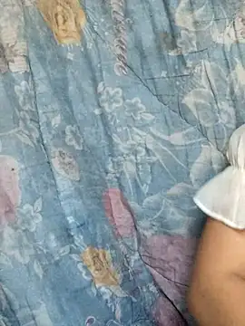 Snapshot of mit0-77 chatting on 18, 12, 2025 mit0-77 online show from 18, 12, 2025