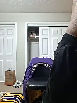 Rizzle9800 online show from 2, 4, 2026