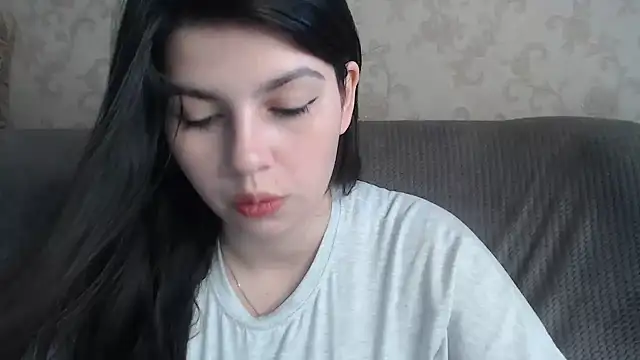 KisaModel online show from 4, 7, 2026