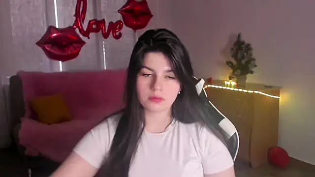 KisaModel online show from 7, 3, 2026