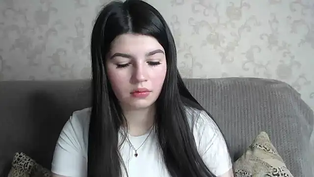 KisaModel online show from 8, 4, 2026