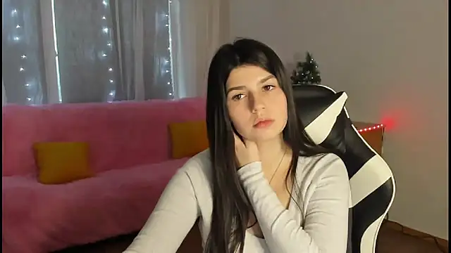 Snapshot of KisaModel chatting on 22, 12, 2025 KisaModel online show from 22, 12, 2025