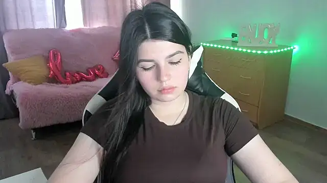 KisaModel online show from 24, 6, 2026