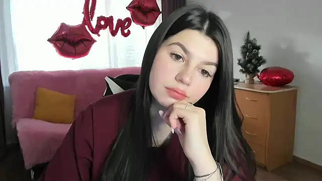 KisaModel online show from 11, 4, 2026