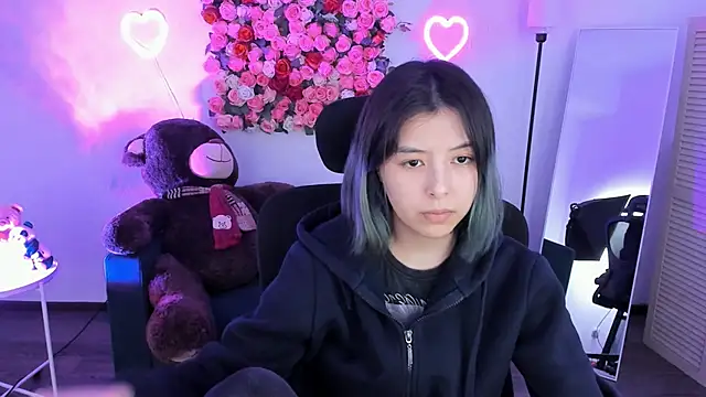 SirenMystiq online show from 15, 4, 2026