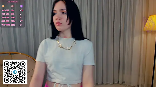 Snapshot of LenaKurpiel chatting on 8, 1, 2026 LenaKurpiel online show from 8, 1, 2026