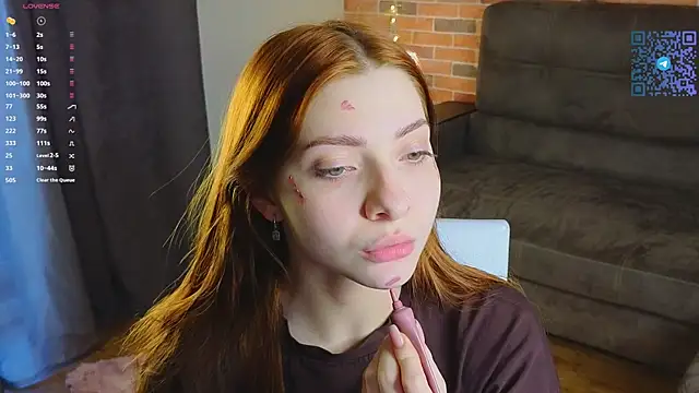 VelvetZephra online show from 14, 4, 2026