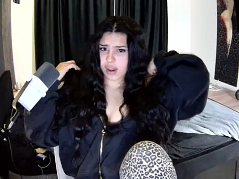 Snapshot of Nicole_Pars chatting on 23, 2, 2026 Nicole Pars online show from 23, 2, 2026