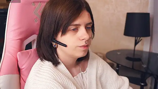 IleanaPishko online show from 18, 12, 2025