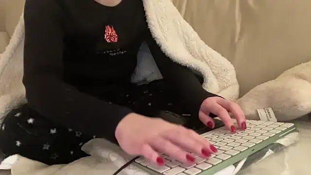 ijustturned18today online show from 21, 12, 2025