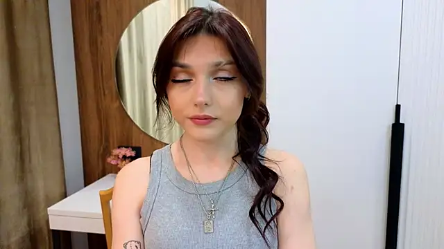 NatishaAlpern online show from 5, 2, 2026