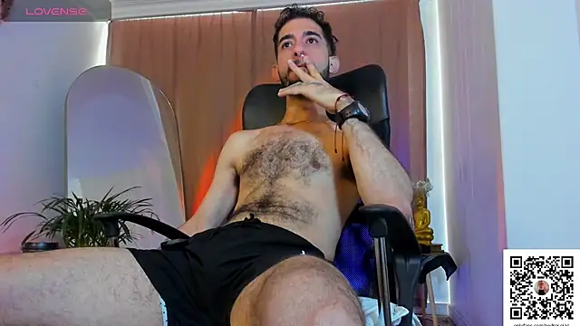 Snapshot of _YOURHERO chatting on 31, 3, 2026 YOURHERO online show from 31, 3, 2026