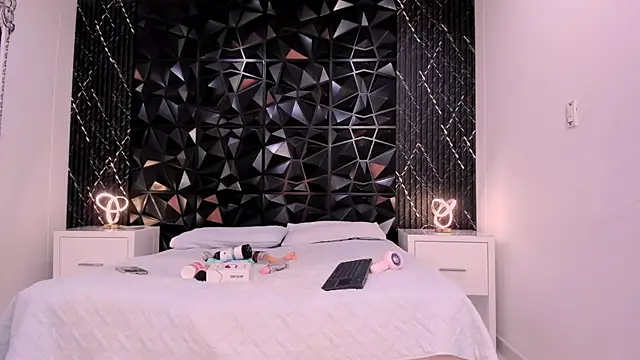 AriadnaLoren online show from 15, 2, 2026