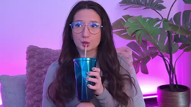 TheaMalekoo online show from 15, 4, 2026