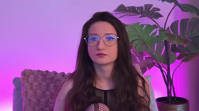 TheaMalekoo online show from 8, 4, 2026