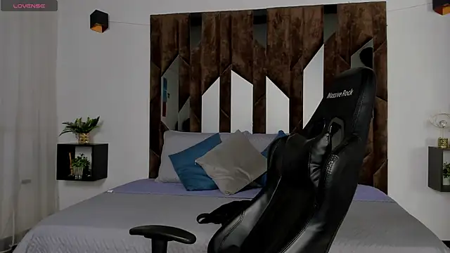 J king   online show from 8, 4, 2026