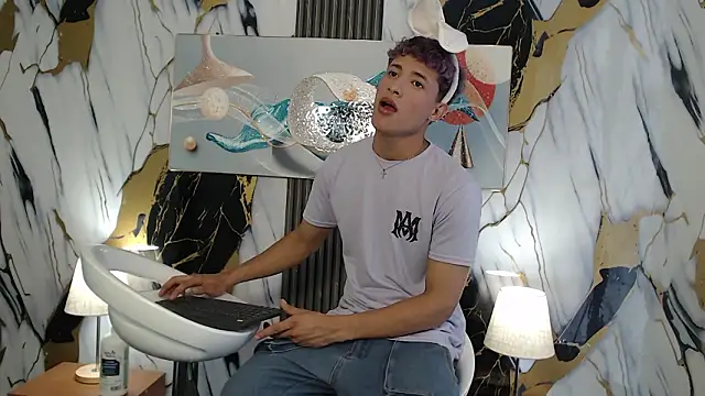 Snapshot of YOUNG_GUYS1 chatting on 15, 2, 2026 YOUNG GUYS1 online show from 15, 2, 2026