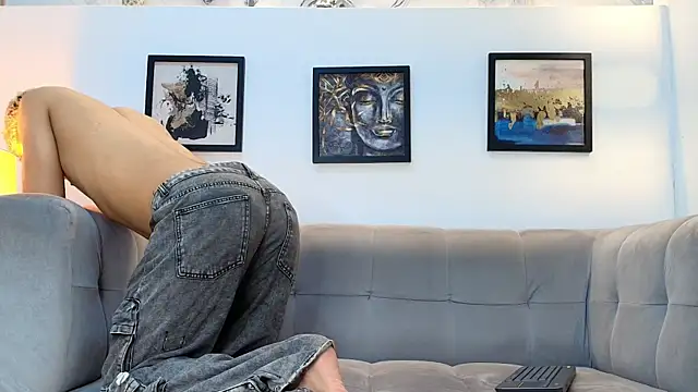 YOUNG GUYS1 online show from 23, 4, 2026