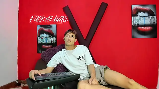 Snapshot of YOUNG_GUYS1 chatting on 24, 2, 2026 YOUNG GUYS1 online show from 24, 2, 2026