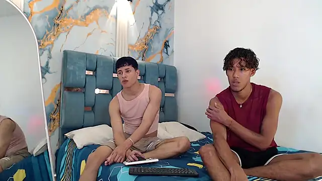 Snapshot of YOUNG_GUYS1 chatting on 5, 2, 2026 YOUNG GUYS1 online show from 5, 2, 2026