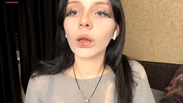 Eva blo0m online show from 20, 12, 2025