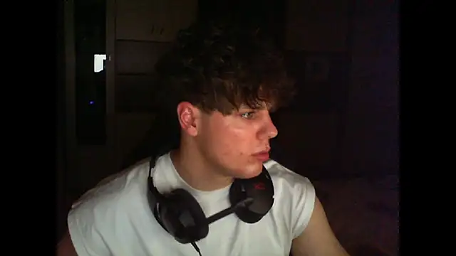 GymGuy0505 online show from 14, 12, 2025