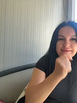 MeganBlueq online show from 15, 5, 2026