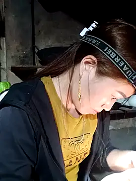 little-effy online show from 14, 2, 2026